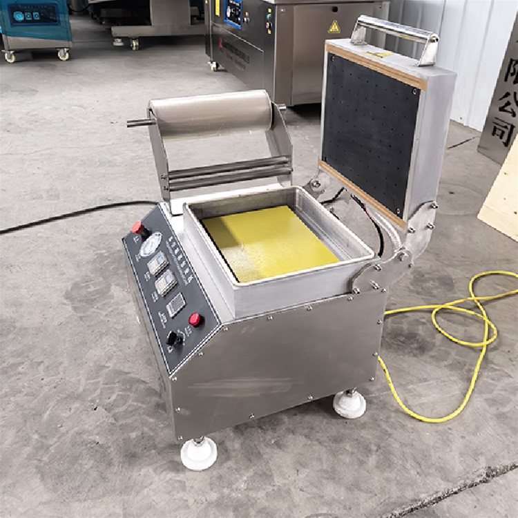 小型貼體包裝機